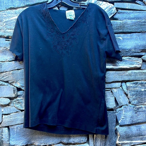 Classic New England T-shirt 🌈 - Picture 1 of 4